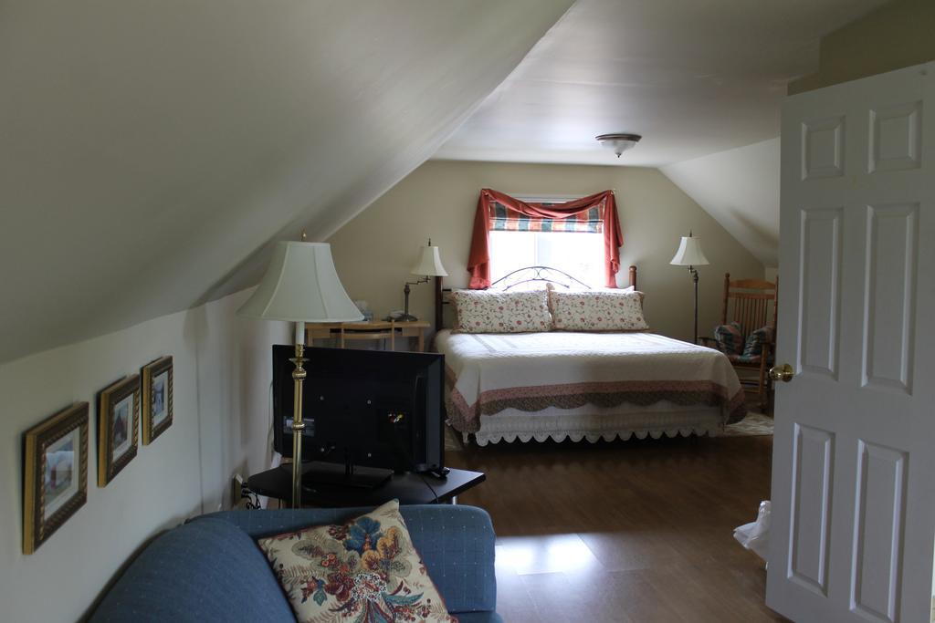 Mackenzie House B&B by Elevate Rooms Port Hawkesbury Zimmer foto