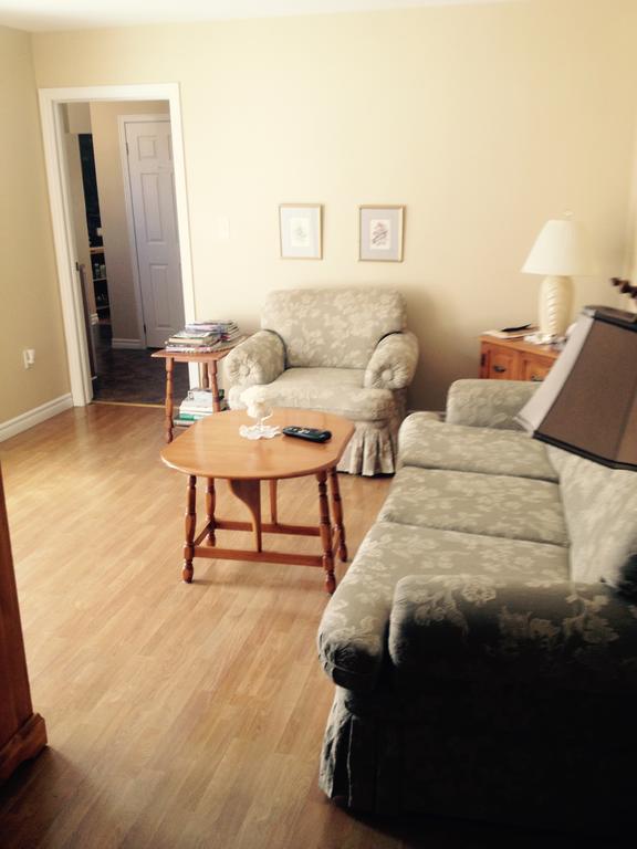 Mackenzie House B&B by Elevate Rooms Port Hawkesbury Exterior foto
