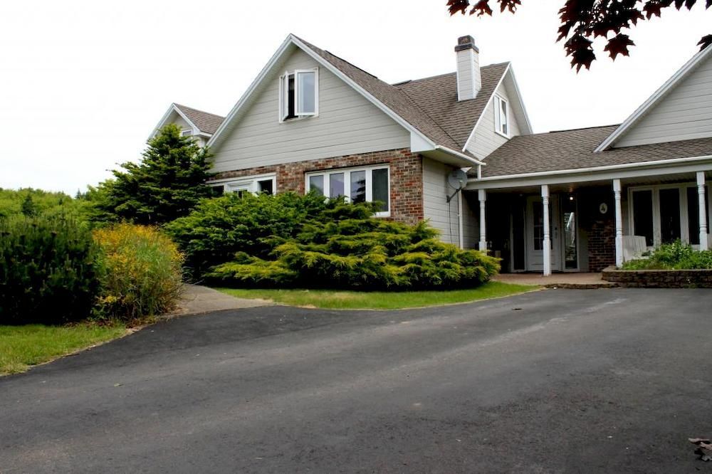 Mackenzie House B&B by Elevate Rooms Port Hawkesbury Exterior foto